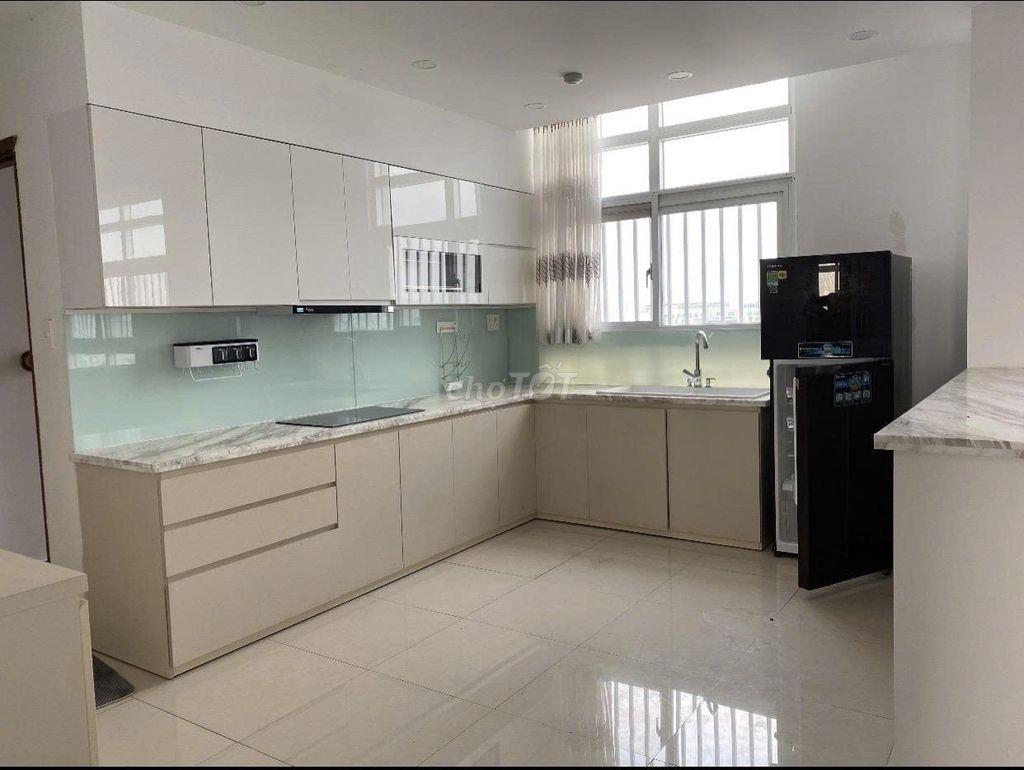 Penthouse Lữ Gia Plaza, Quận 11 - 185m, 4PN 3WC, full nội thất