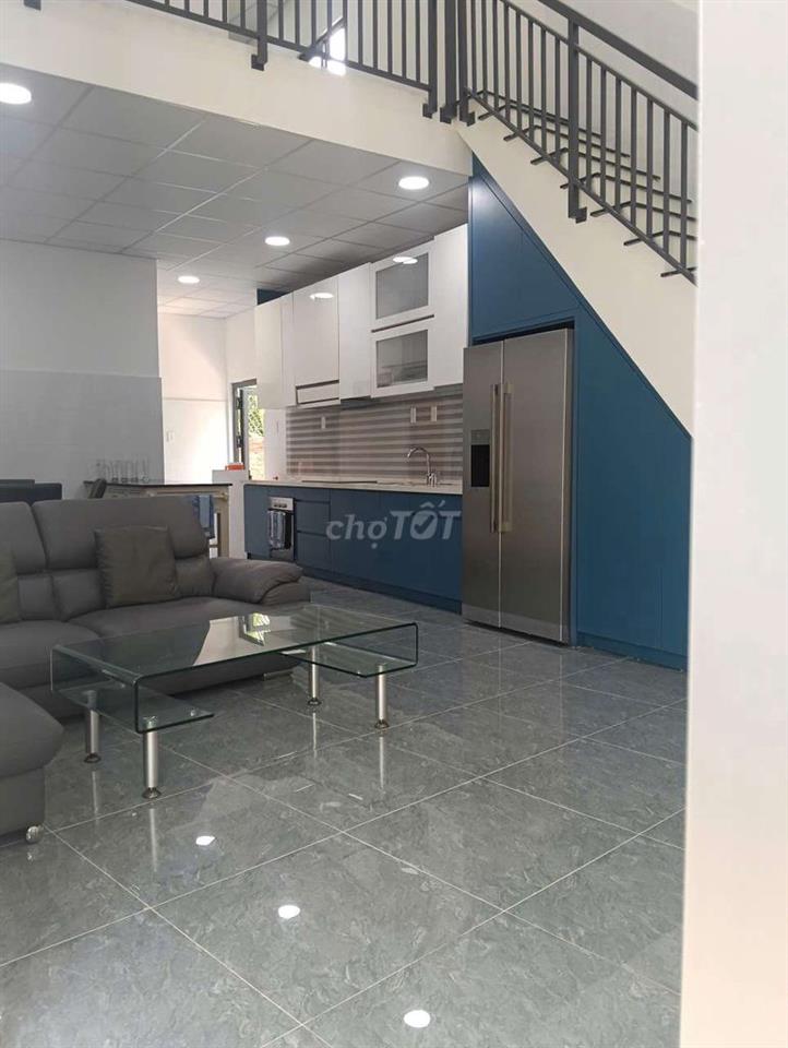 Nhà đẹp mới xây, đã hoàn công 