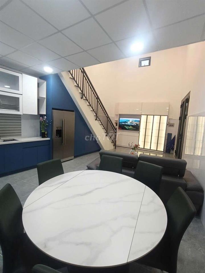 Nhà đẹp mới xây, đã hoàn công 