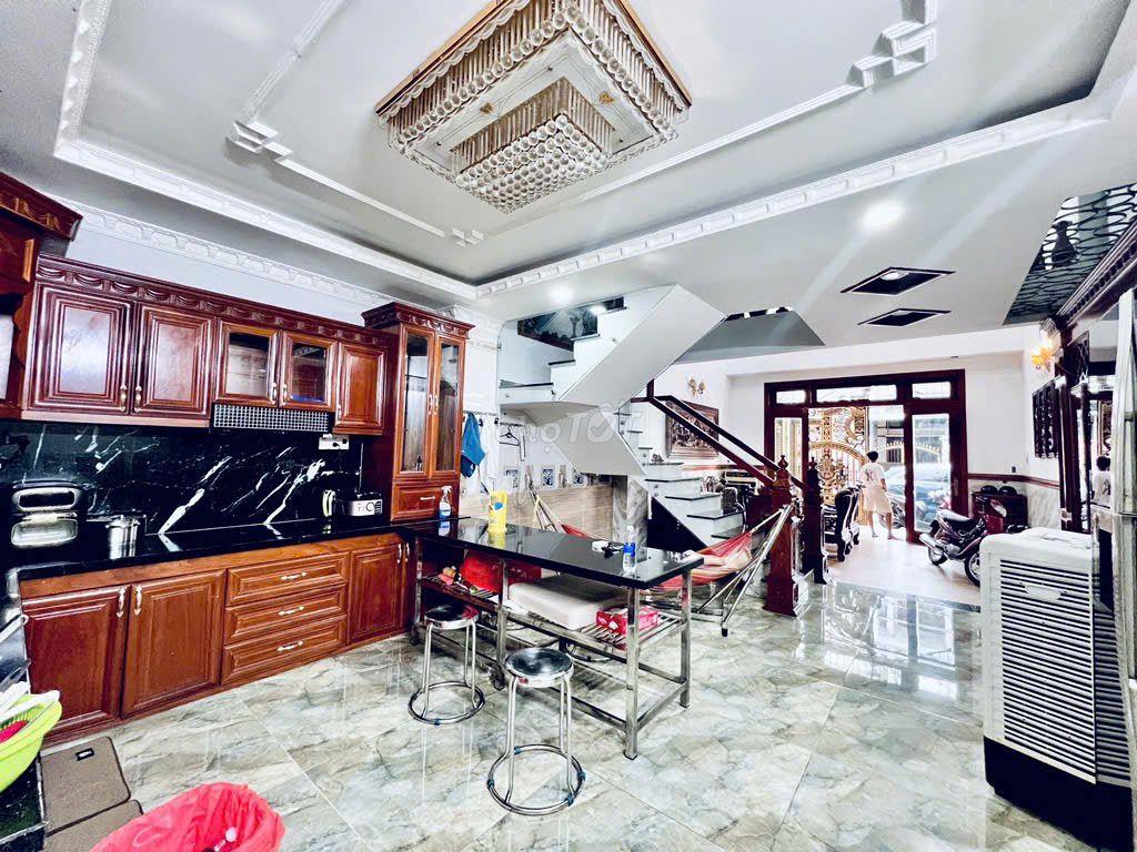 MẶT TIỀN 30M Đ. HOÀNG BẬT ĐẠT P 15 TÂN BÌNH DT:5 X 16M , GIÁ CHỈ 17 TỶ