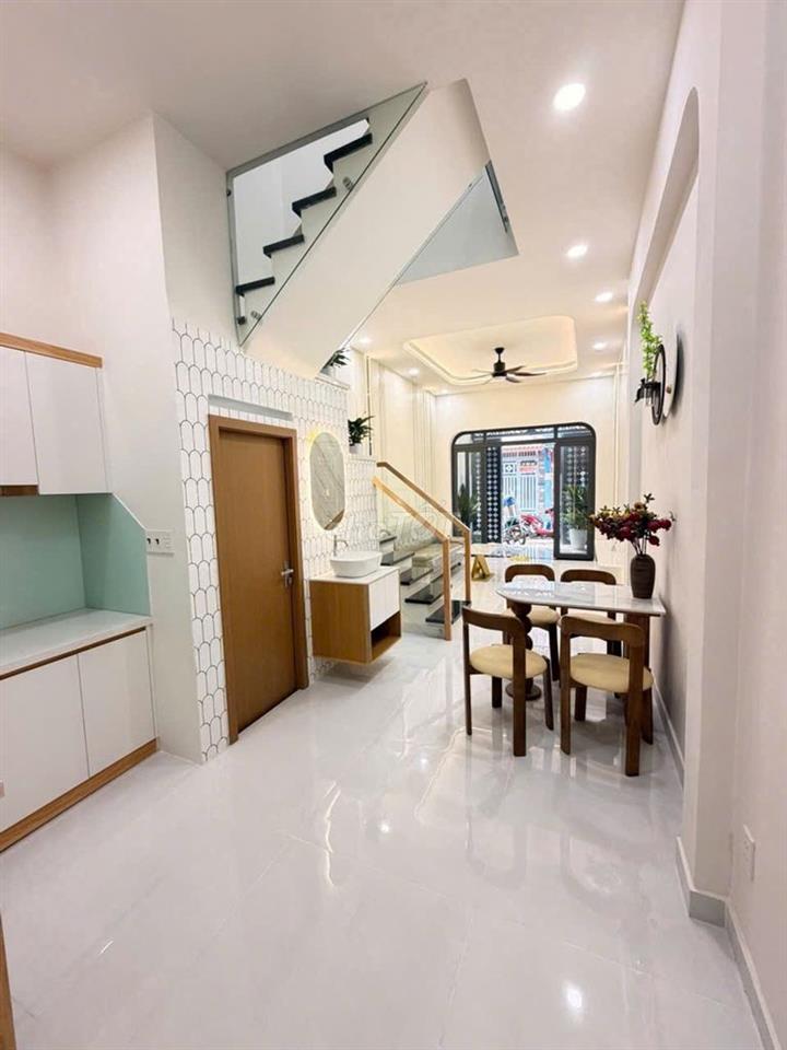 HẺM 2 XE HƠI,Đ.HOÀNG BẬT ĐẠT,P15 TÂN BÌNH,DT:3,6X13M,2 LẦU, GIÁ 6,8 TỶ