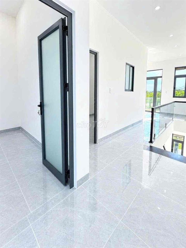 🔥 NHÀ LẦU HOÀN THIỆN NGAY 1 SẸC ĐƯỜNG DT768 - Thiết kế 1 trệt 1 lầu, s