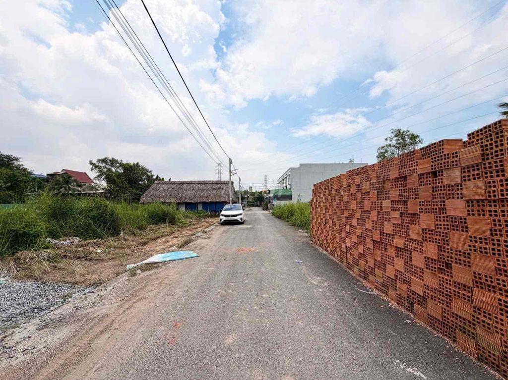 NHÀ LẦU P. PHƯỚC TÂN - CAM KẾT KHÔNG NGẬP – CHỈ 700 TRIỆU SHR ĐÃ HOÀN