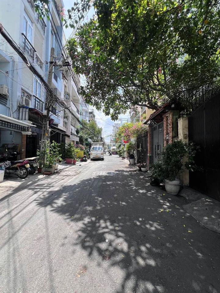 Bán nhà Tô Hiến Thành Q10 HXT 4 tầng 6PN 50m2 vuông A4