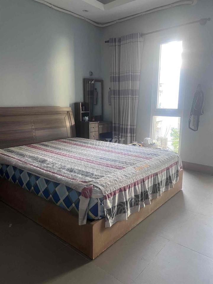 Bán nhà Tô Hiến Thành Q10 HXT 4 tầng 6PN 50m2 vuông A4