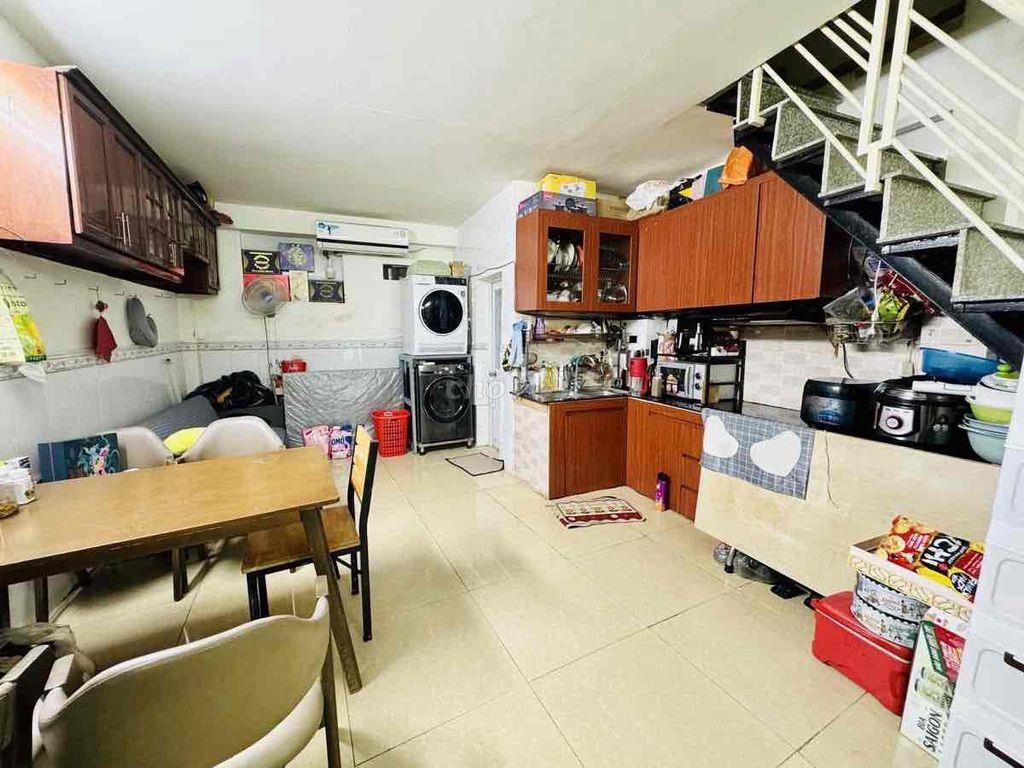Bán nhà Quận 10, 2 tầng, 3PN, 35m2, gần Vạn Hạnh Mall