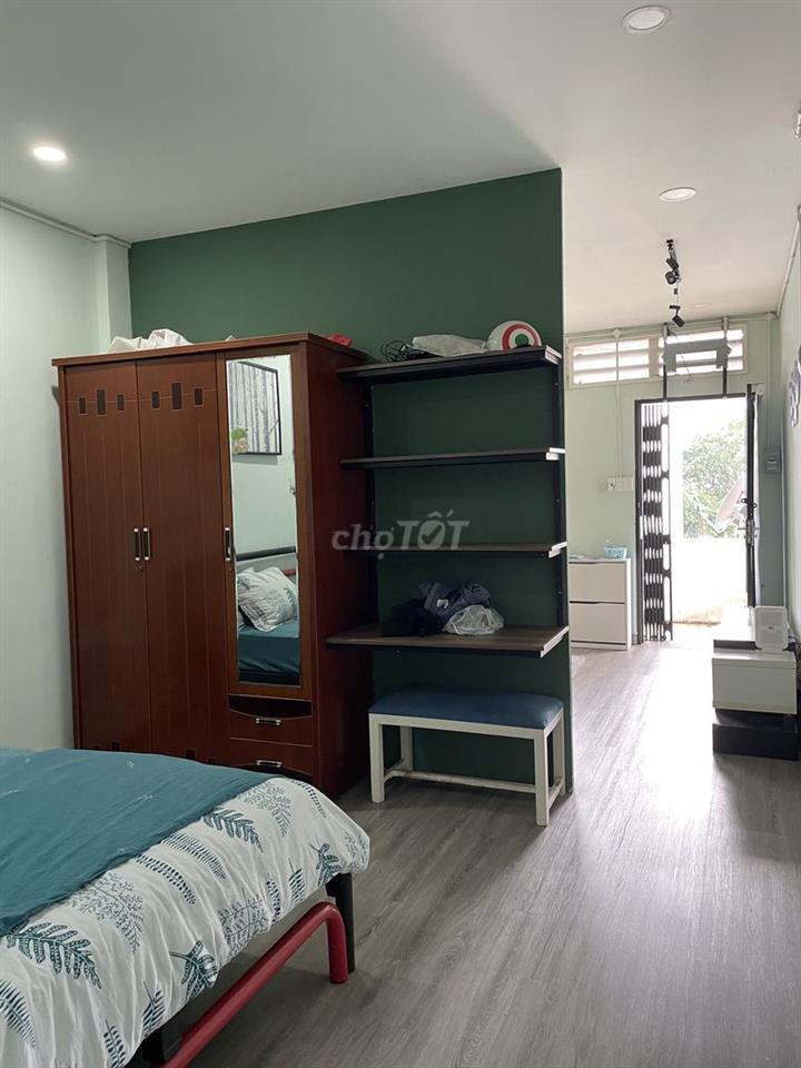 Bán căn hộ chung cư Trần Quang Diệu (Q3 cũ). Nhà trống, sổ hồng đầy đủ