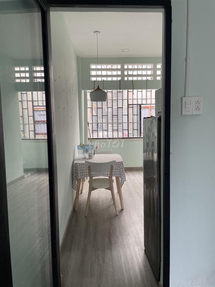 Bán căn hộ chung cư Trần Quang Diệu (Q3 cũ). Nhà trống, sổ hồng đầy đủ