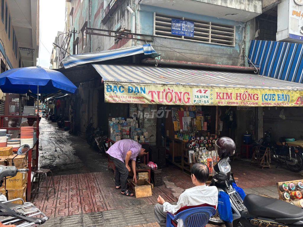 NHÀ GÓC MẶT TIỀN CHỢ TÂN THÀNH - QUẬN 5