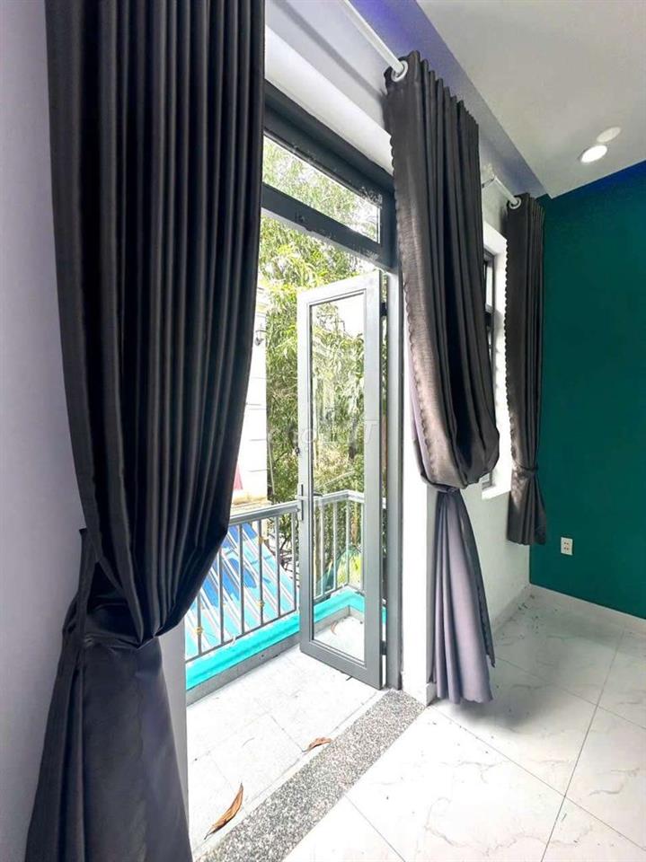 Nhà ngộp giáp Hóc Môn