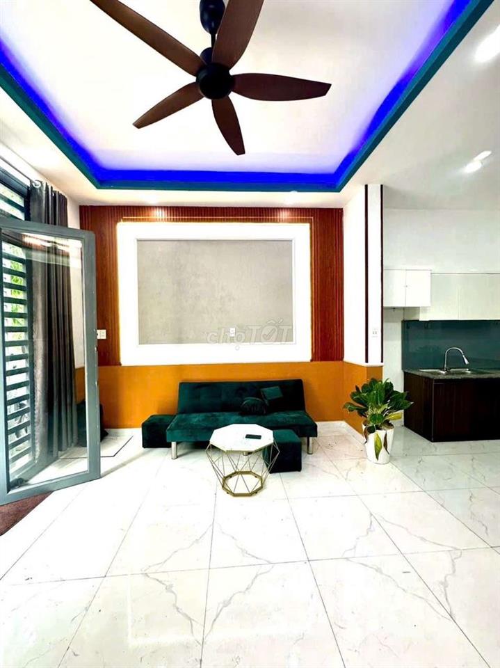 Nhà ngộp giáp Hóc Môn