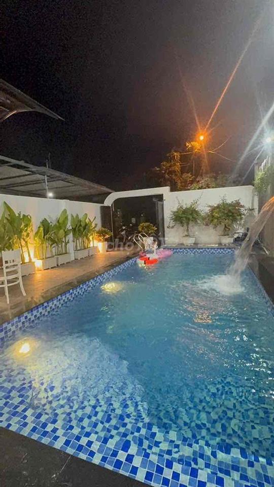 Chính chủ cần bán căn villa mới xây xong