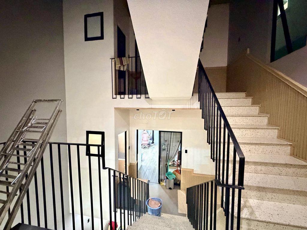 NGAY CV GIA ĐỊNH - NHÀ 4 TẦNG BTCT - 5.2m x 20m - SÁT HXH - NỞ HẬU