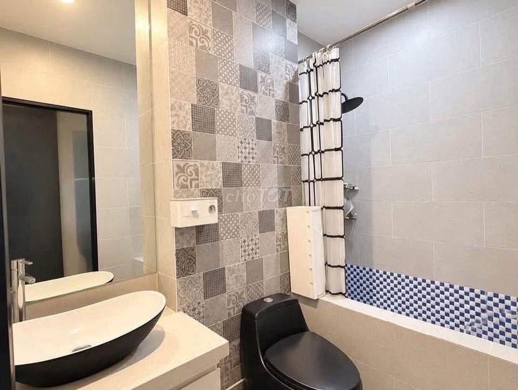NGAY CV GIA ĐỊNH - NHÀ 4 TẦNG BTCT - 5.2m x 20m - SÁT HXH - NỞ HẬU