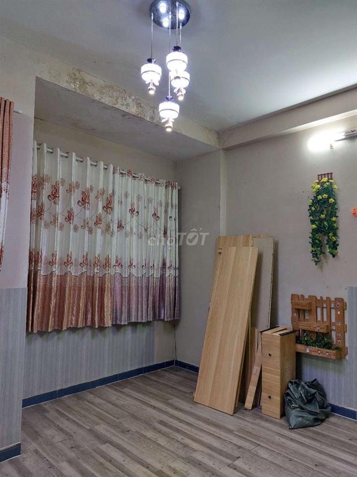 BÁN NHÀ Q12 VỊ TRÍ ĐẸP