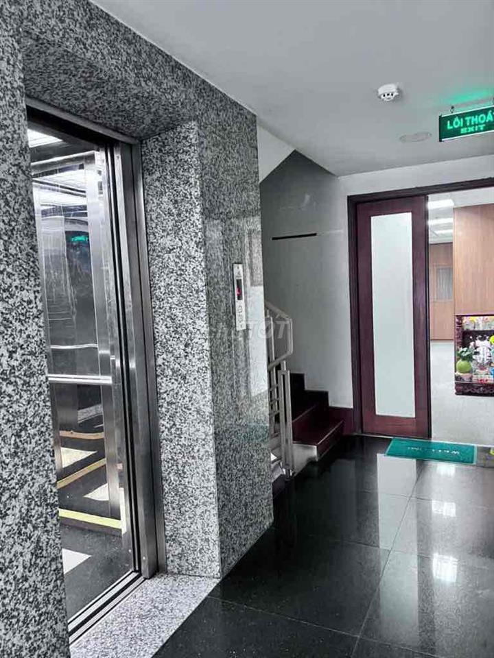 Bán nhà mặt tiền 319 Lãnh Binh Thăng P8 Q11