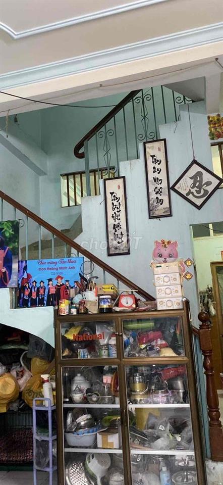 an ninh, yên tĩnh, trạm xe buyt đầu hẽm , kế đhcn, kế emarrt,kế bhx,