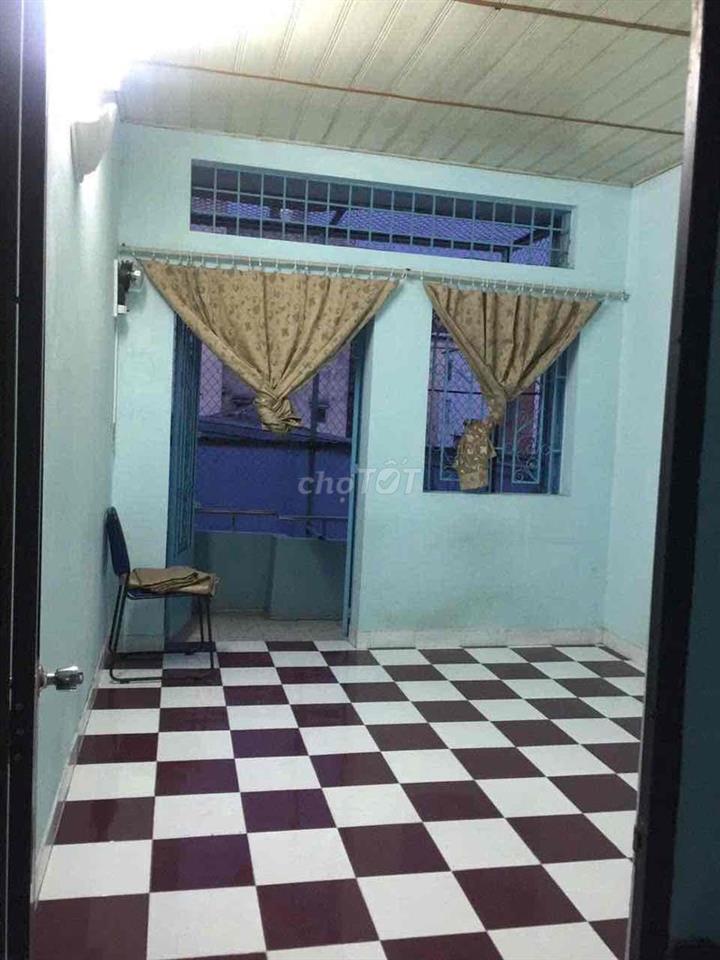 an ninh, yên tĩnh, trạm xe buyt đầu hẽm , kế đhcn, kế emarrt,kế bhx,