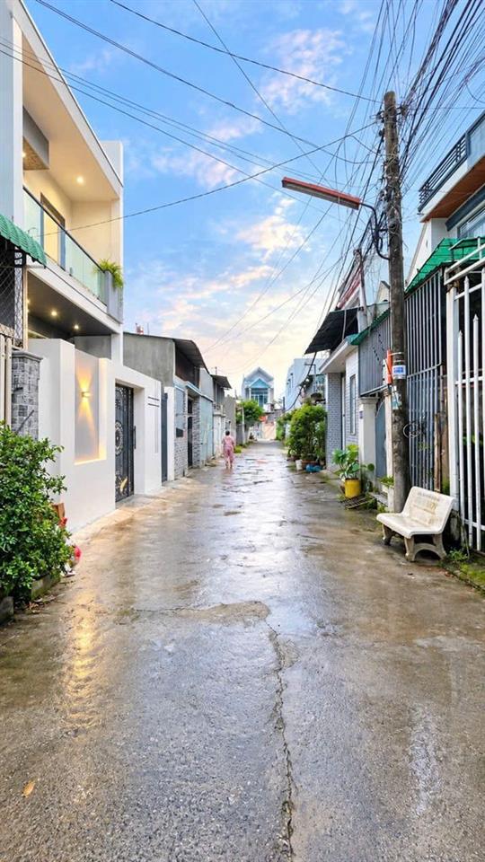 BÁN 2 CĂN NHÀ CHỈ 3 TỶ 150 (1 NHÀ TRỆT LẦU MỚI ĐẸP + 1 NHÀ CẤP 4 MỚI)