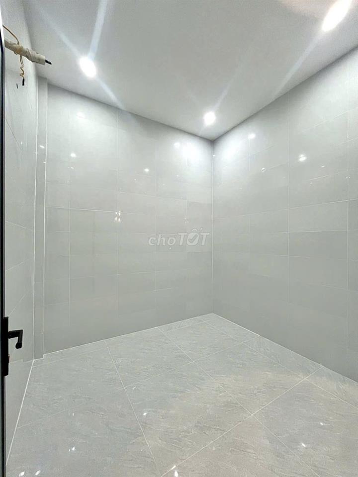 BÁN 2 CĂN NHÀ CHỈ 3 TỶ 150 (1 NHÀ TRỆT LẦU MỚI ĐẸP + 1 NHÀ CẤP 4 MỚI)