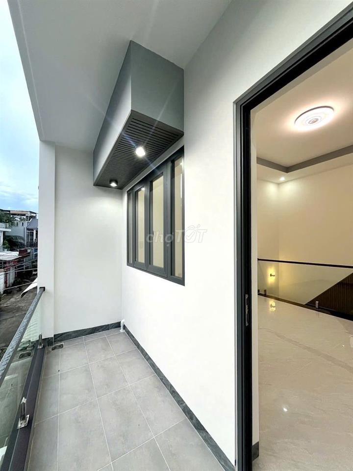 BÁN 2 CĂN NHÀ CHỈ 3 TỶ 150 (1 NHÀ TRỆT LẦU MỚI ĐẸP + 1 NHÀ CẤP 4 MỚI)