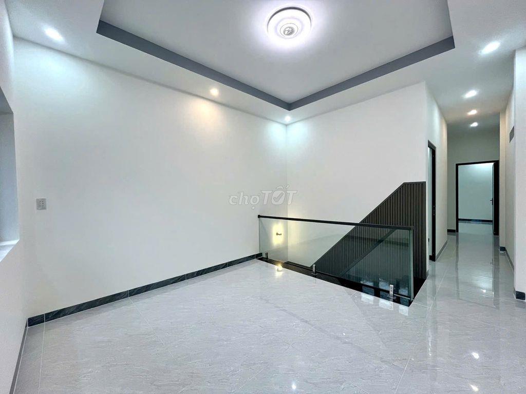 BÁN 2 CĂN NHÀ CHỈ 3 TỶ 150 (1 NHÀ TRỆT LẦU MỚI ĐẸP + 1 NHÀ CẤP 4 MỚI)