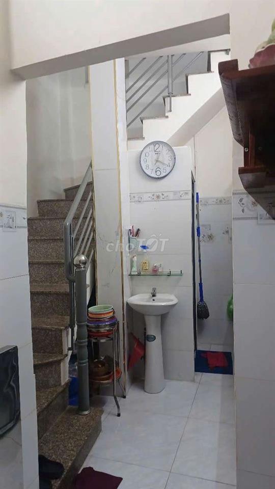 CẦN BĂN NHÀ