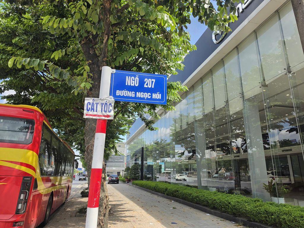 Cho Thuê Nhà 3 Mặt Đường Ngọc Hồi