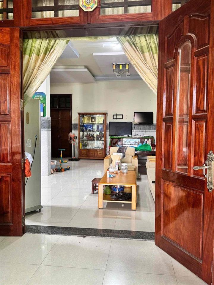 Chính chủ bán nhà MT Nguyễn Tri Phương TDM, sổ riêng hoàn công