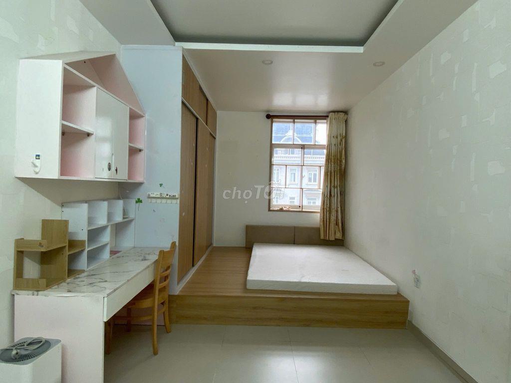 Cho thuê căn hộ chung cư B1 Trường Sa đầy đủ nội thất