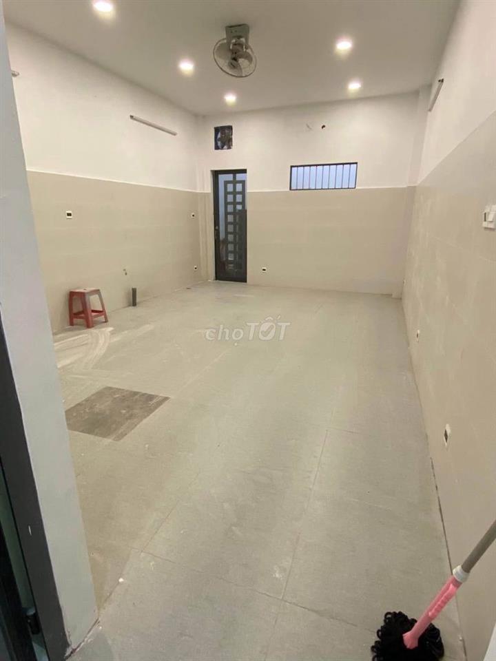 Cho thuê nhà Mặt Tiền Nguyên Căn Đồng Đen