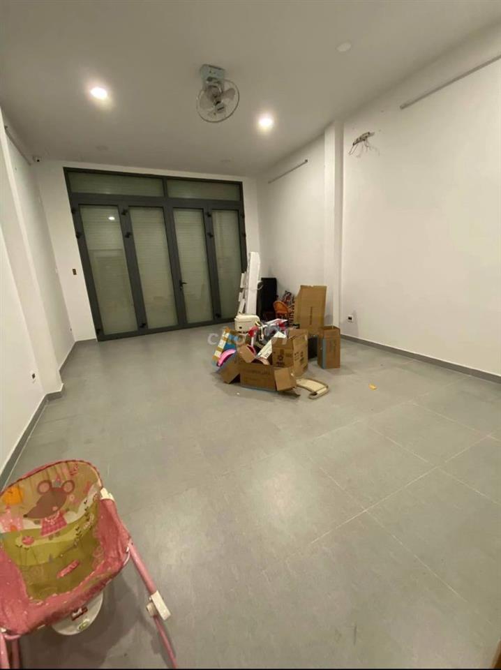 Cho thuê nhà Mặt Tiền Nguyên Căn Đồng Đen