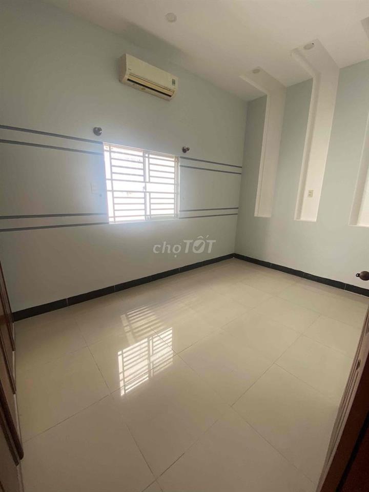 Bán nhà 1 trệt 2 lầu đường 8C2, KDC Hưng Phú 1, TP Cần Thơ