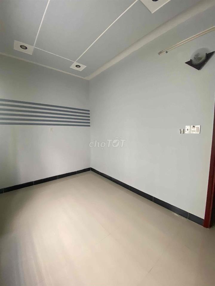 Bán nhà 1 trệt 2 lầu đường 8C2, KDC Hưng Phú 1, TP Cần Thơ