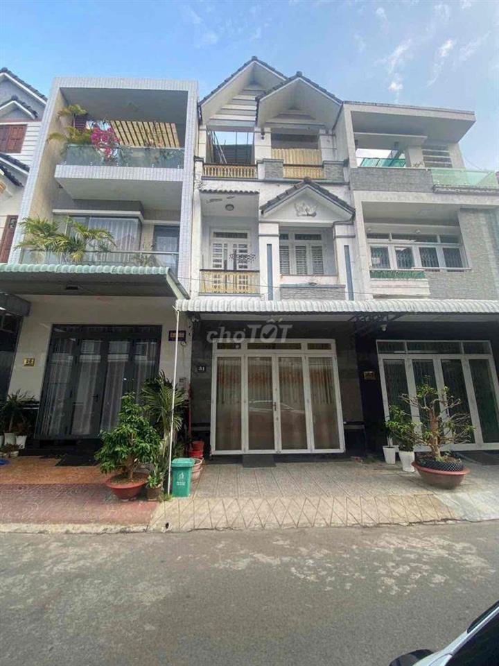 Bán nhà 1 trệt 2 lầu đường 8C2, KDC Hưng Phú 1, TP Cần Thơ