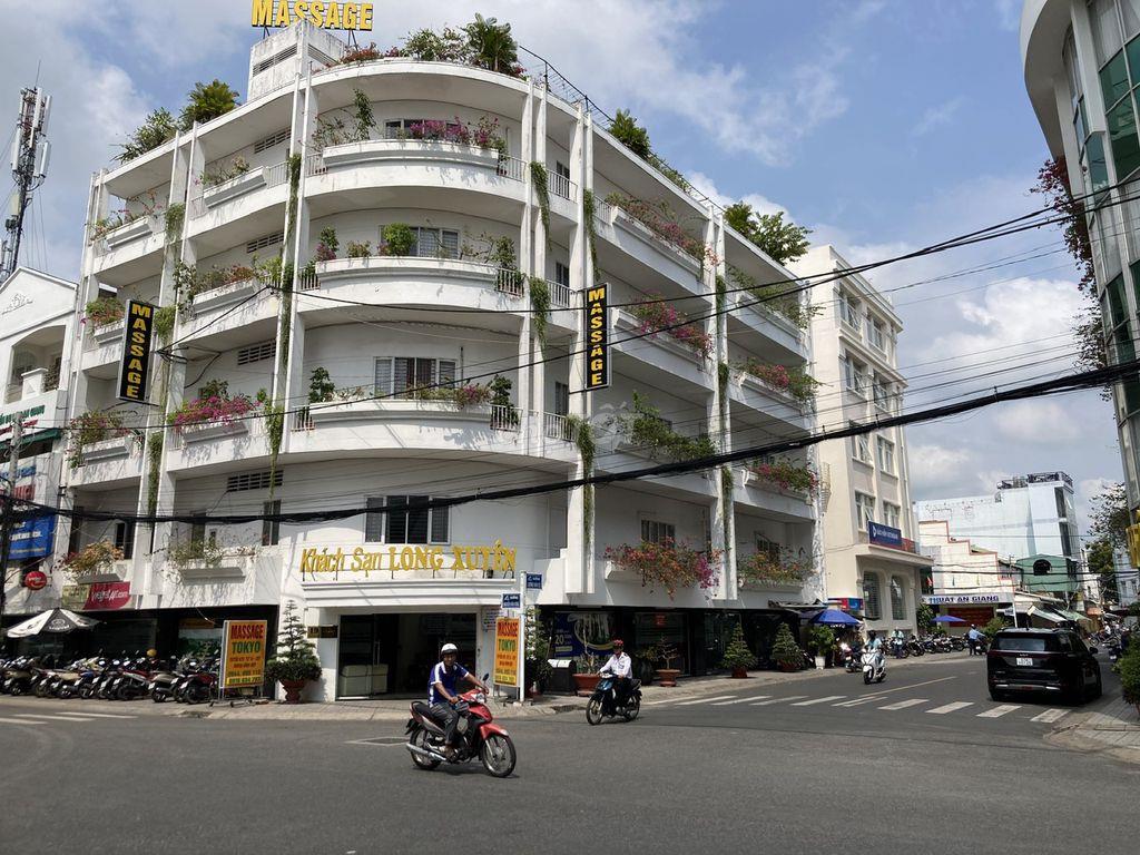 Mặt Bằng Long Xuyên Cho Thuê 450m2