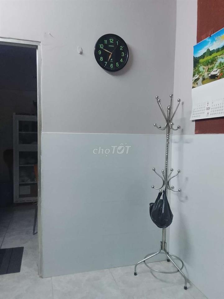 cho nữ thuê phòng nhỏ gọn sạch sẽ 