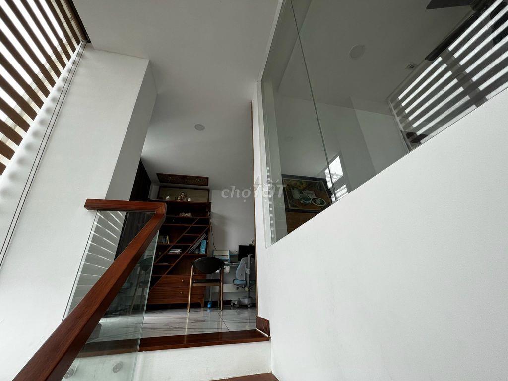 CĂN HỘ XI GRAND COURT  – 150M² (4PN, 3WC) –TẦNG CAO NHÀ MỚI –  25TR/TH