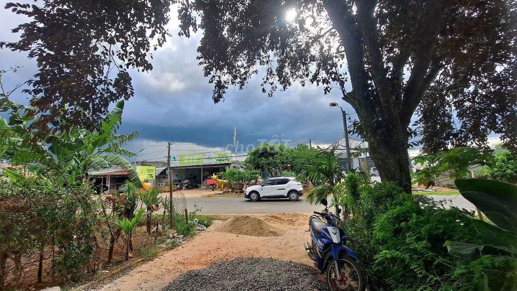 bán đất mặt tiền trung tâm chợ xã Earieng