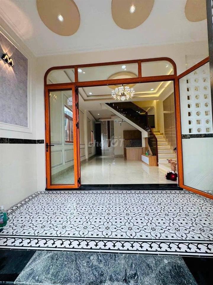 Nhà 1 trệt 1 lầu, 5x12, đường ô tô, 2WC, 4Pn