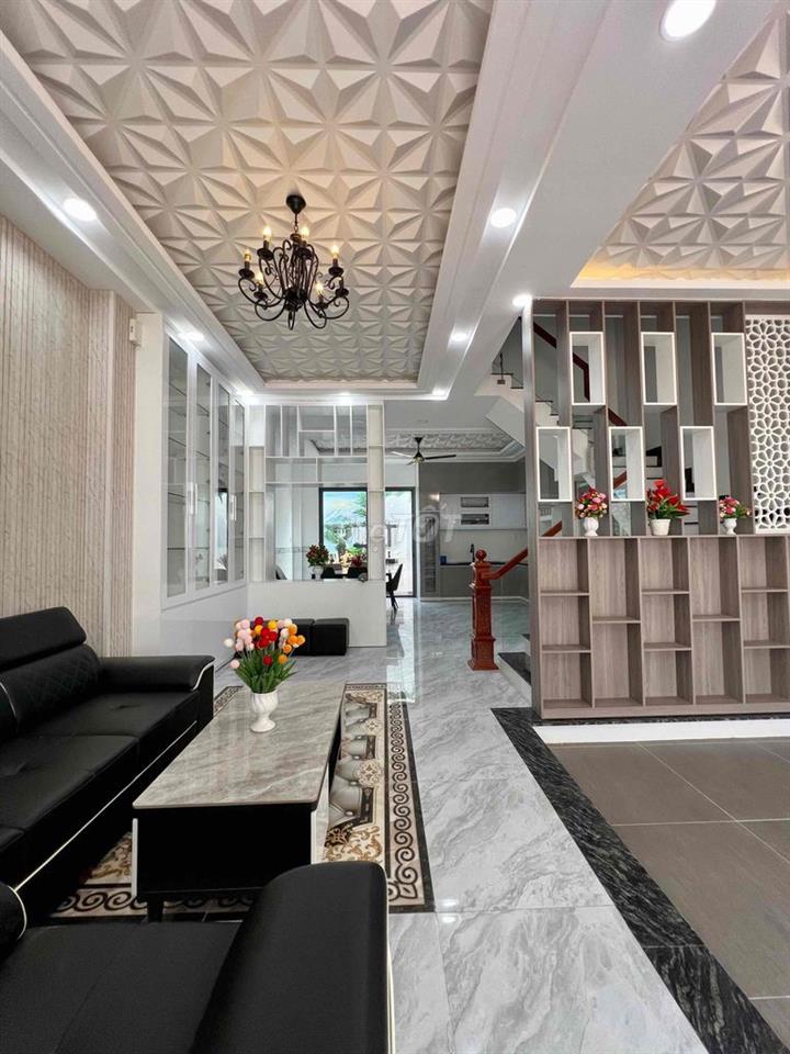 CC cần bán nhà 6,8 tỷ phí hoa hồng 100tr 🌹 Nhà 4 tầng hiện đại