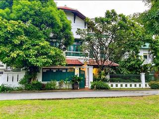 CHO THUÊ BIỆT THỰ CAO CẤP NGUYỄN VĂN HƯỞNG – QUẬN 2