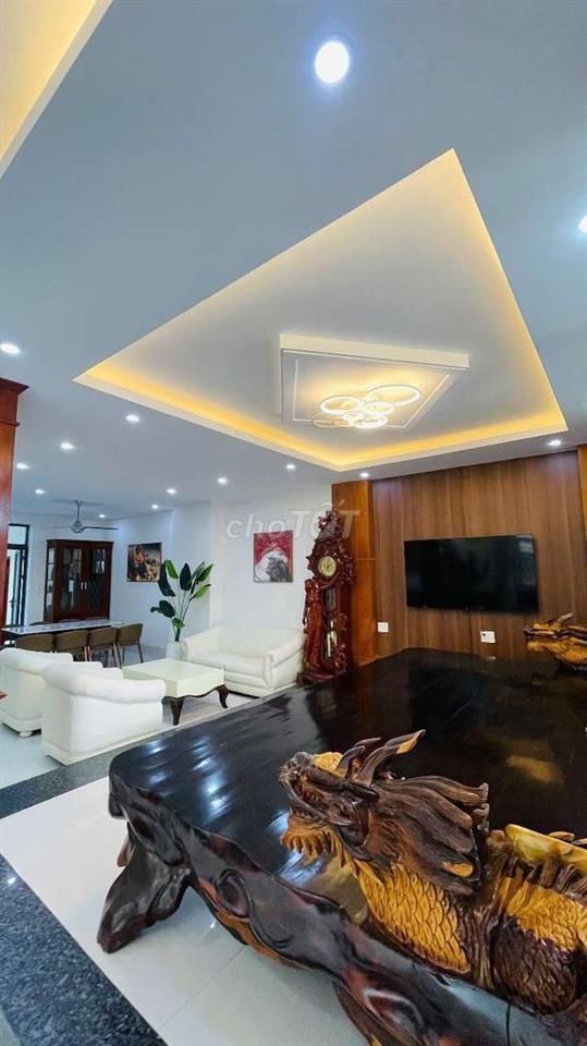 BIỆT THỰ CAO CẤP 700m² – BÁT NÀN, QUẬN 2