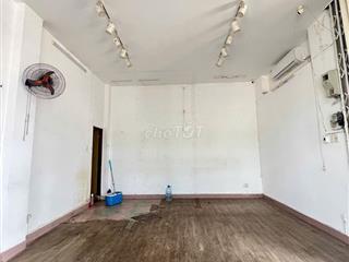 Cho thuê mặt bằng 2 mặt tiền đường Ngô Quyền, cách cầu sông hàn 100m