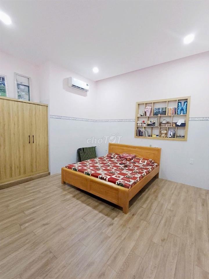 Nhà đẹp Long Hải 98m2 hẻm xe hơi, 3PN 2WC, có sổ, ở ngay