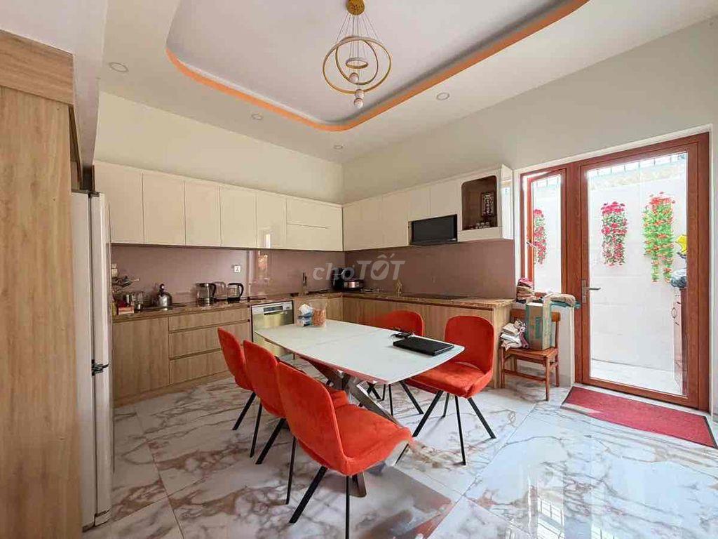 Shophouse 1trệt 3 lầu MT Hà Huy Tập TP BMT 6Tx