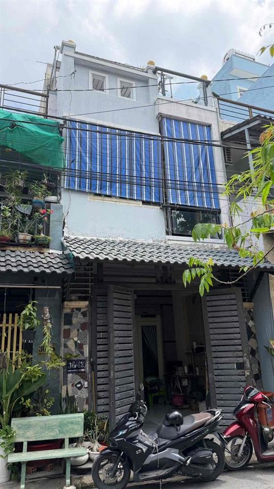 Nhà Q12 sát Quận Gò Vấp mà giá rẻ như nhà Hóc Môn