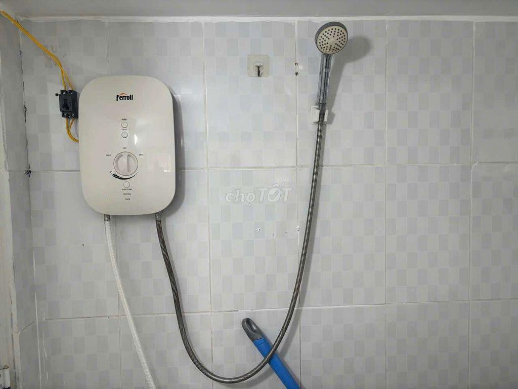 sát bên trường ĐH qt Miền Đông 