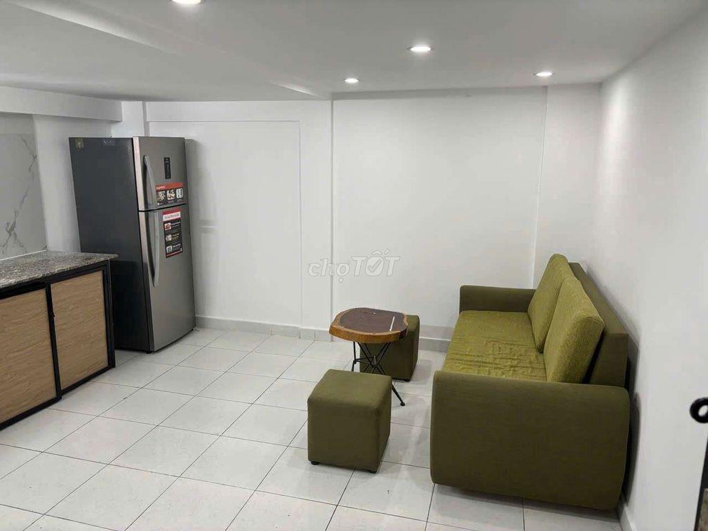 sát bên trường ĐH qt Miền Đông 