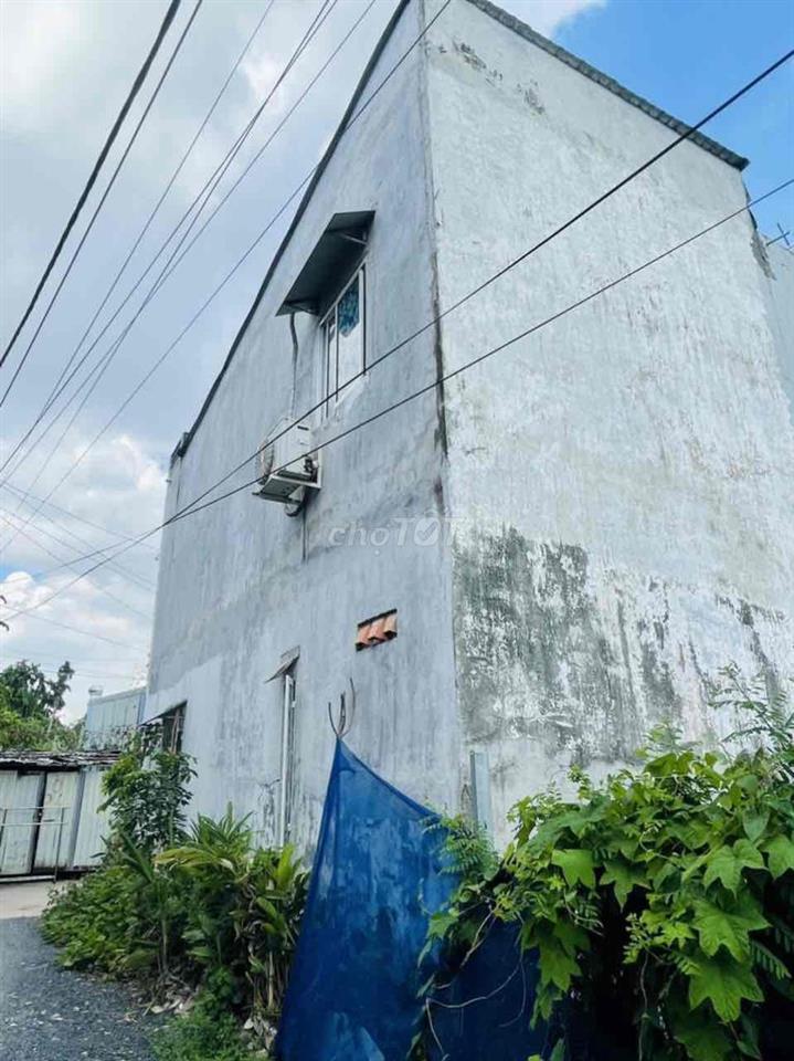 nhà 2 mặt tiền hẻm xe hơi thông thoáng
